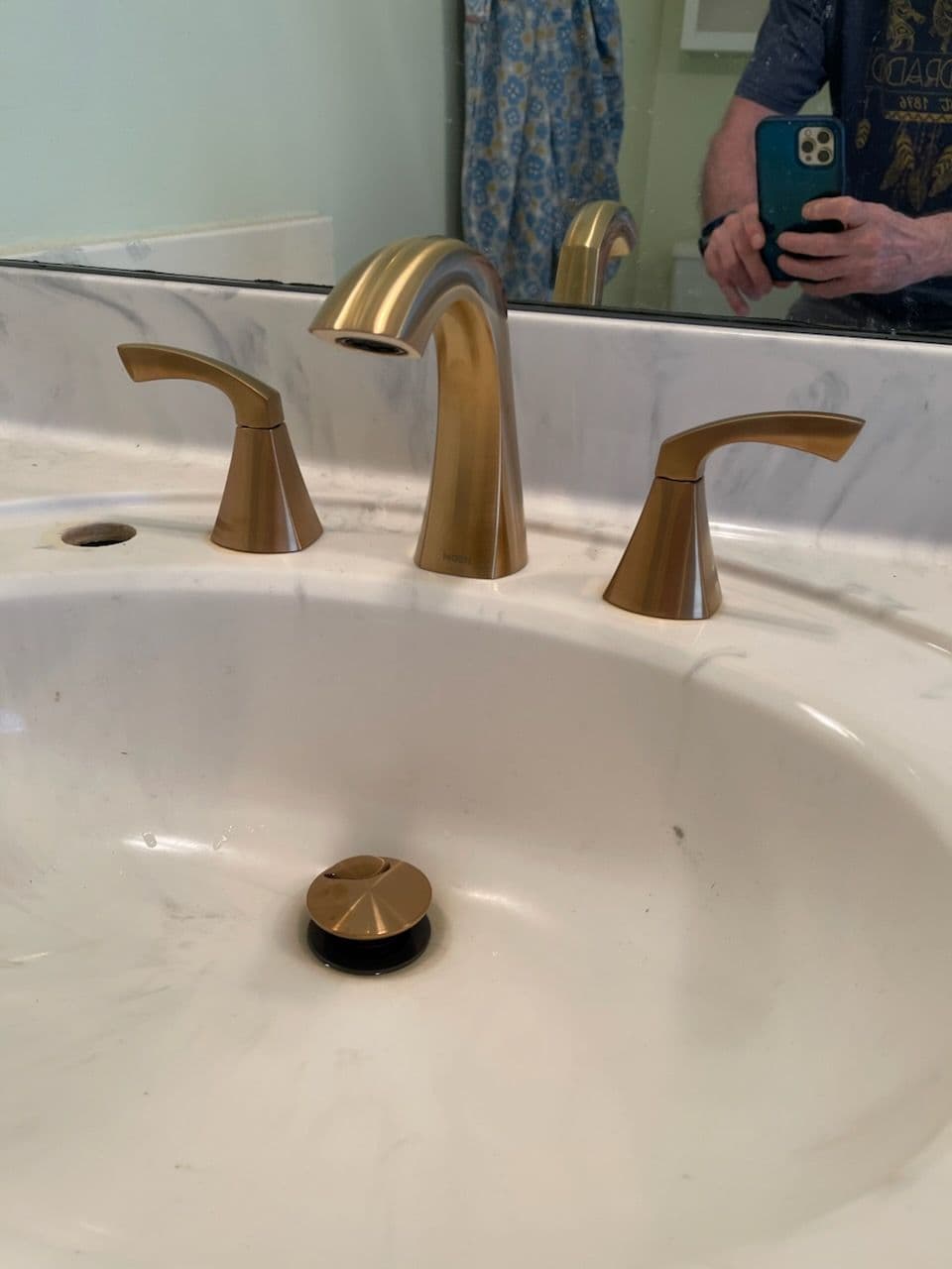 Gallery photos for Modern Faucet Upgrades Elevate Bathroom Style: Image #1